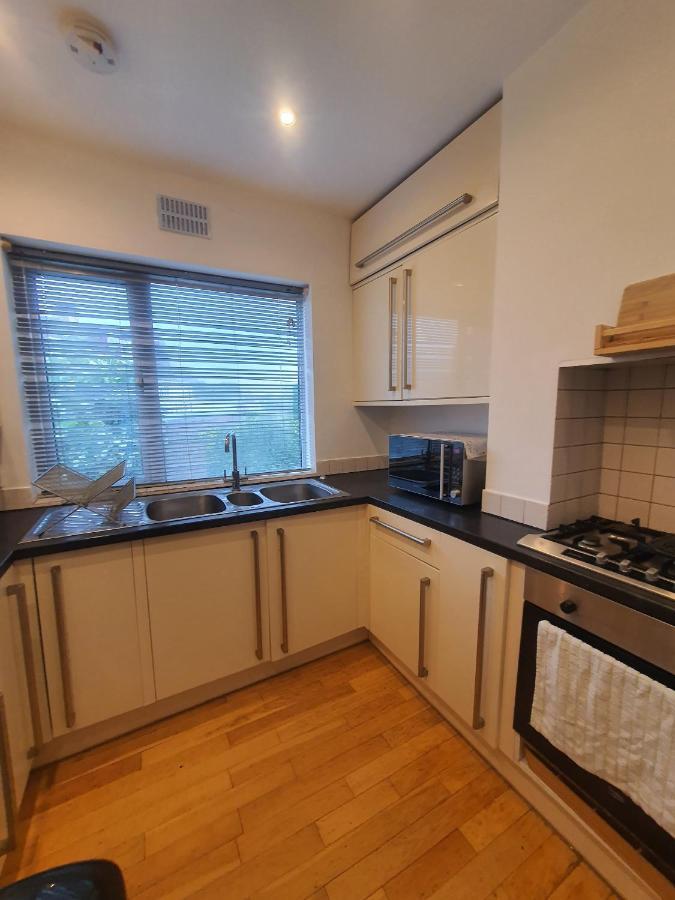 Art Double Bed Room Edgware Exterior foto